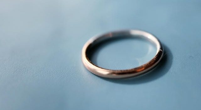 ロレックスに見る高級時計資産価値と中古市場での評価とその魅力