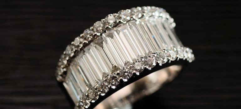 ヴィトンが紡ぐ歴史と未来ブランド品の資産価値と買取の魅力